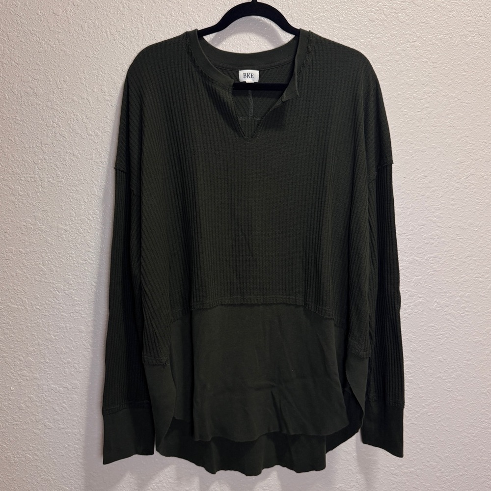 Buckle BKE Olive Green Waffle Knit Split Side Long Sleeve Top Women’s XXL